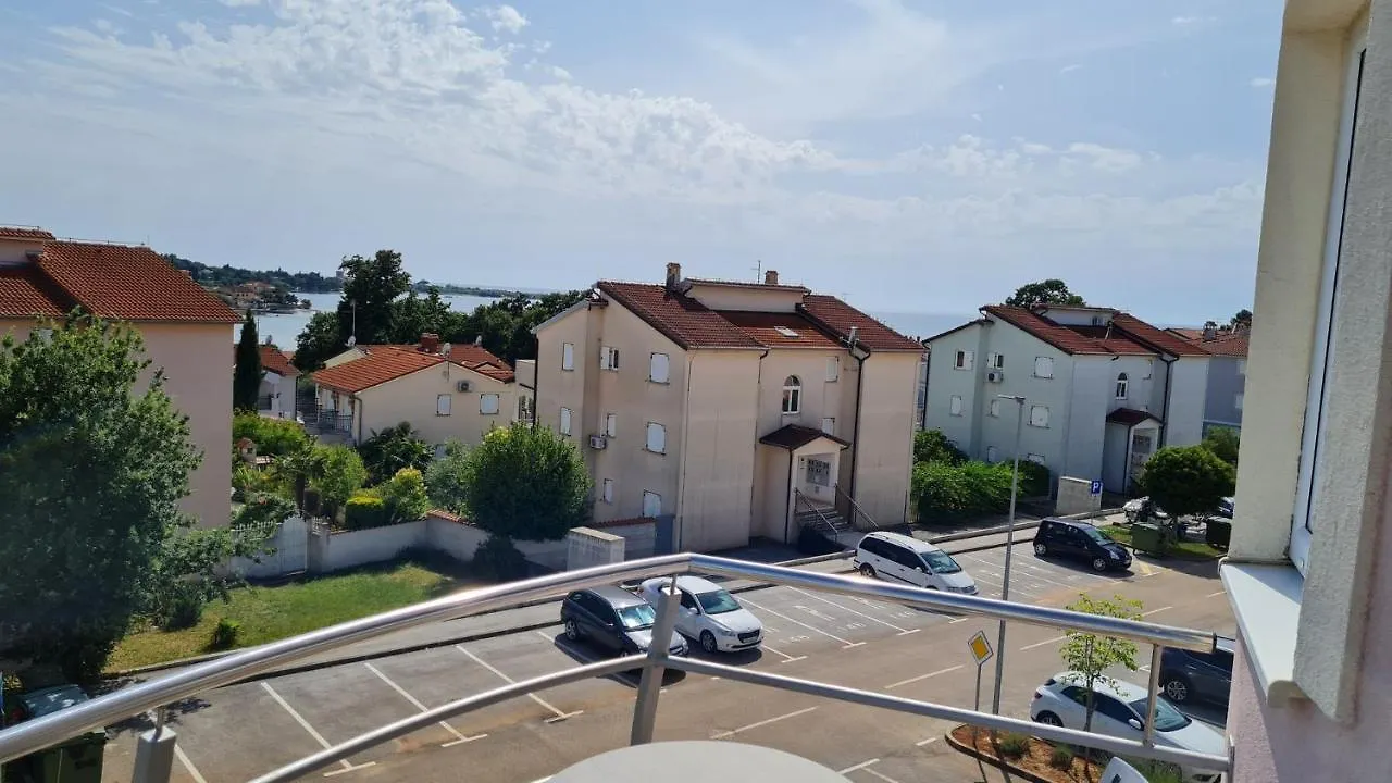 Apartment Zvonko Karigador Novigrad