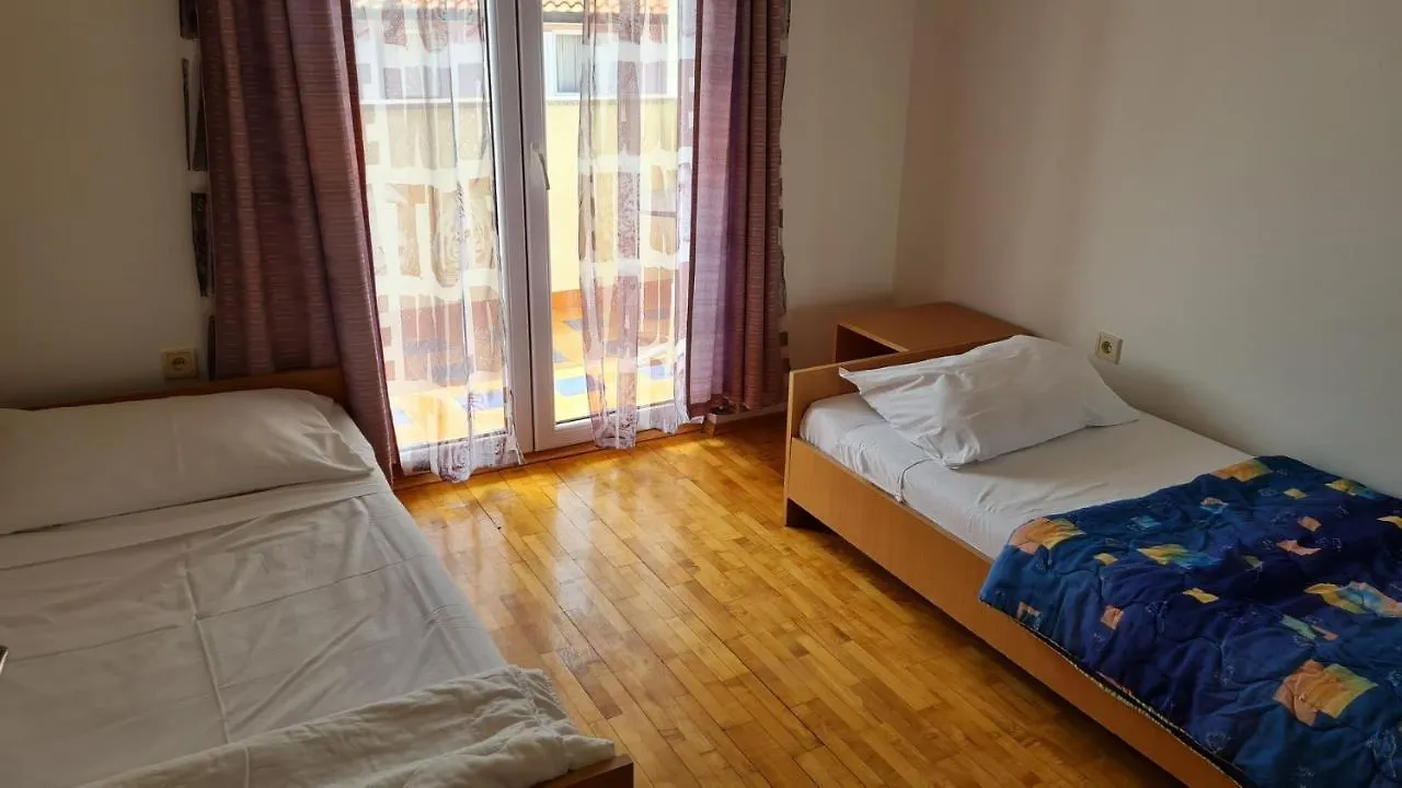Apartment Zvonko Karigador Novigrad  Novigrad (Istria)