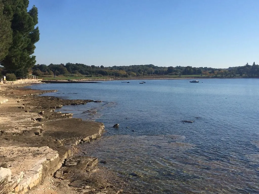 Apartment Zvonko Karigador Novigrad